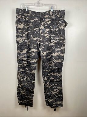 NWT Backbone Men's Camo‎ Cargo Utility Pants XL
